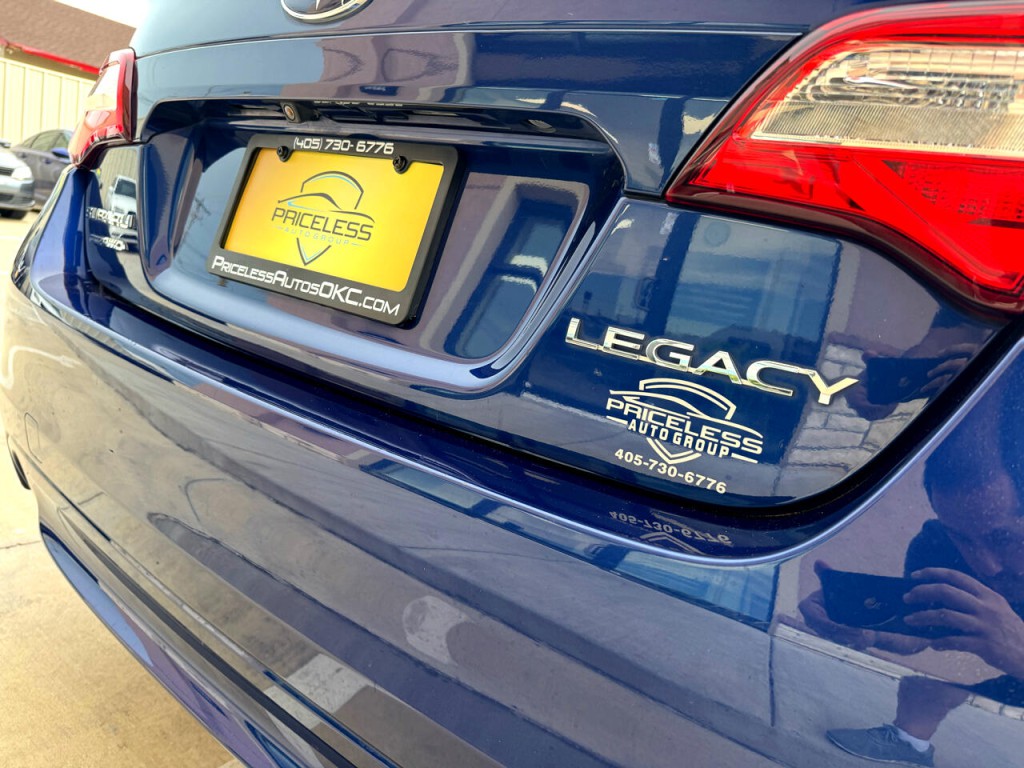 2016 Subaru Legacy Image 12