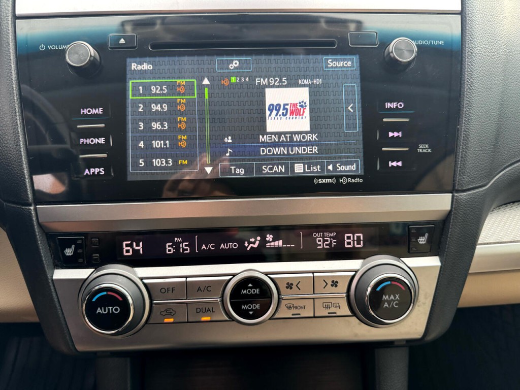 2016 Subaru Legacy Image 25