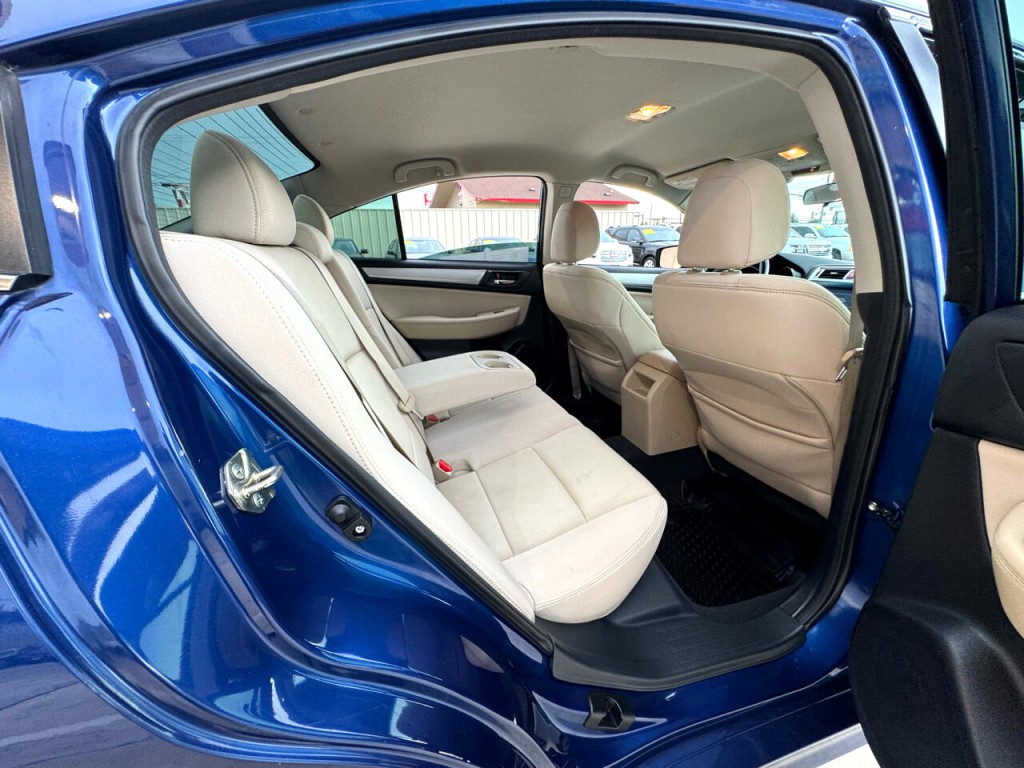 2016 Subaru Legacy Image 45