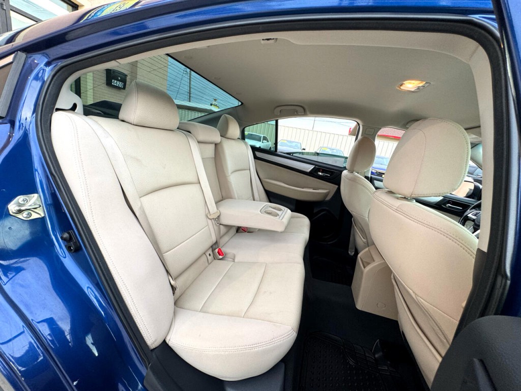 2016 Subaru Legacy Image 46