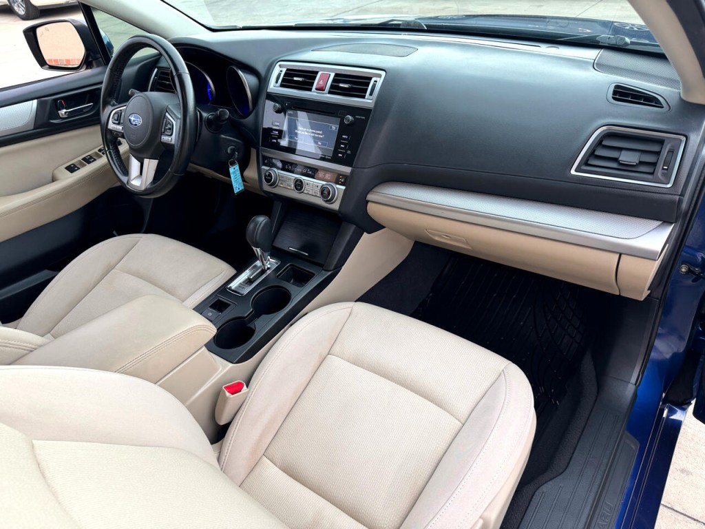 2016 Subaru Legacy Image 48