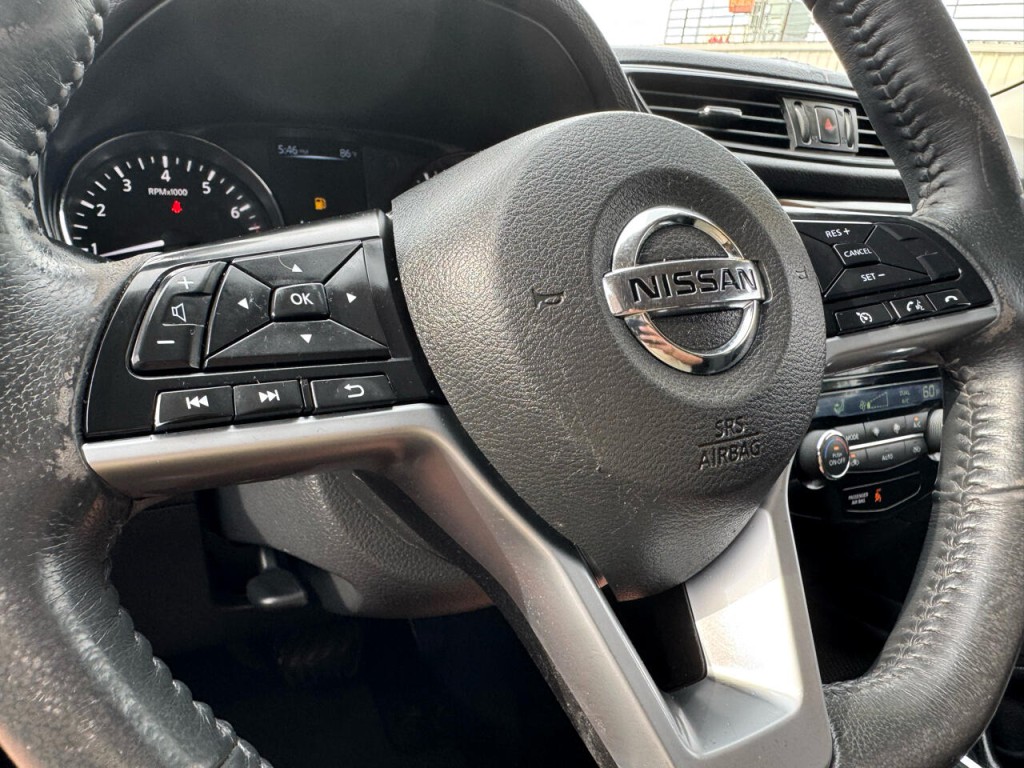 2017 Nissan Rogue Image 21