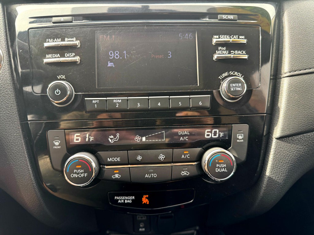 2017 Nissan Rogue Image 26