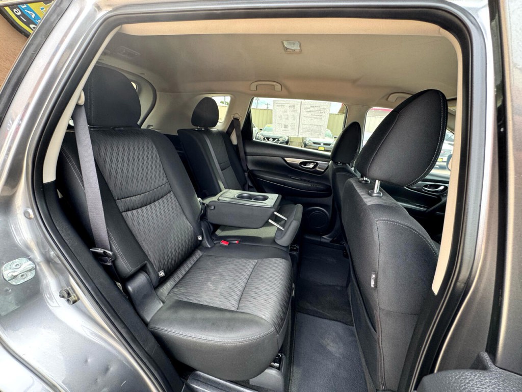 2017 Nissan Rogue Image 41