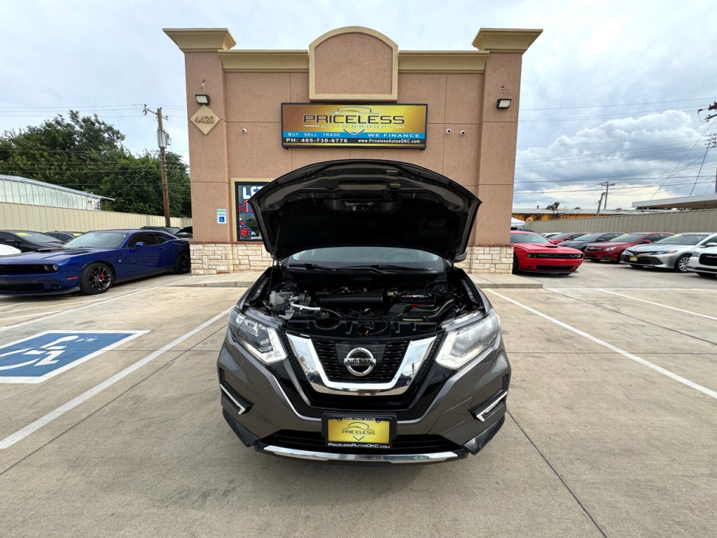 2017 Nissan Rogue Image 50