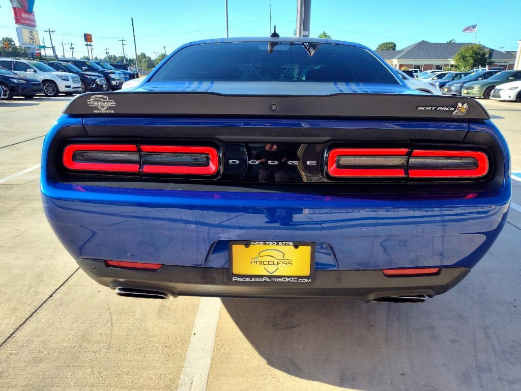 2021 Dodge Challenger Image 6