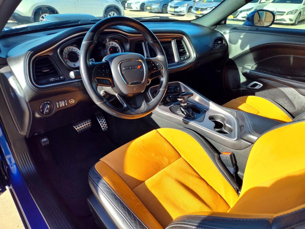2021 Dodge Challenger Image 16