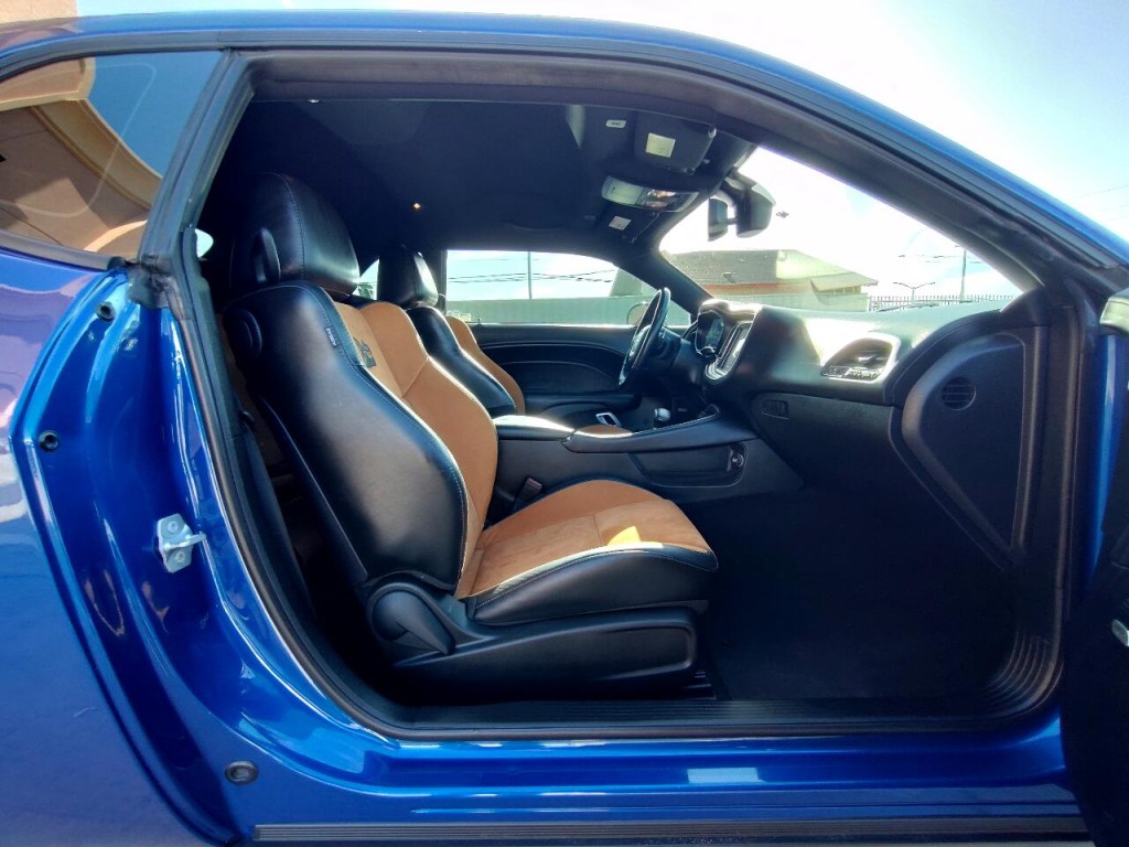 2021 Dodge Challenger Image 36
