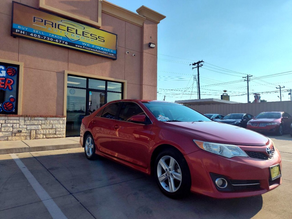 2012 Toyota Camry Image 3