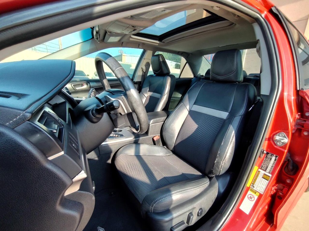 2012 Toyota Camry Image 14