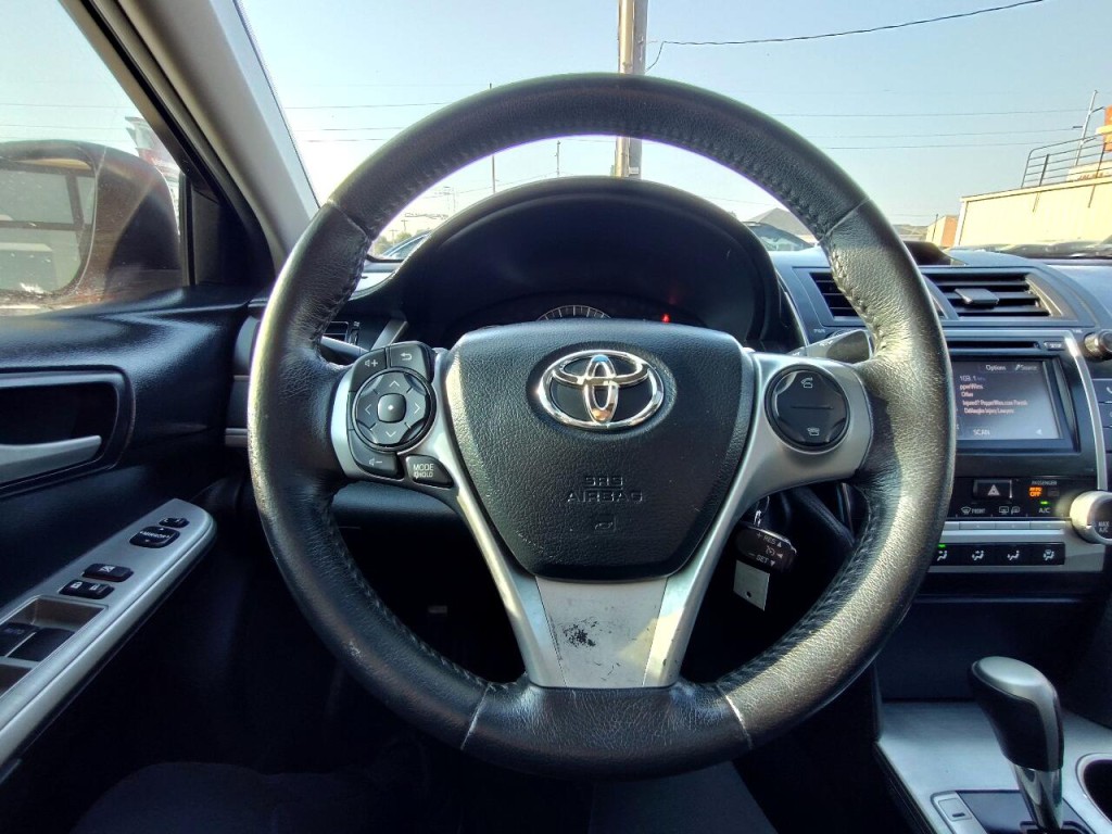 2012 Toyota Camry Image 15