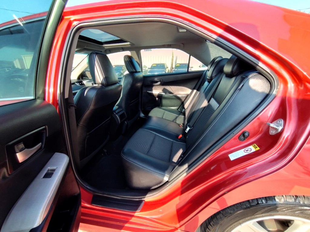 2012 Toyota Camry Image 22
