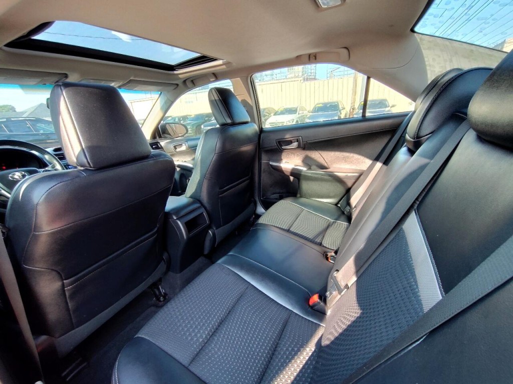 2012 Toyota Camry Image 23