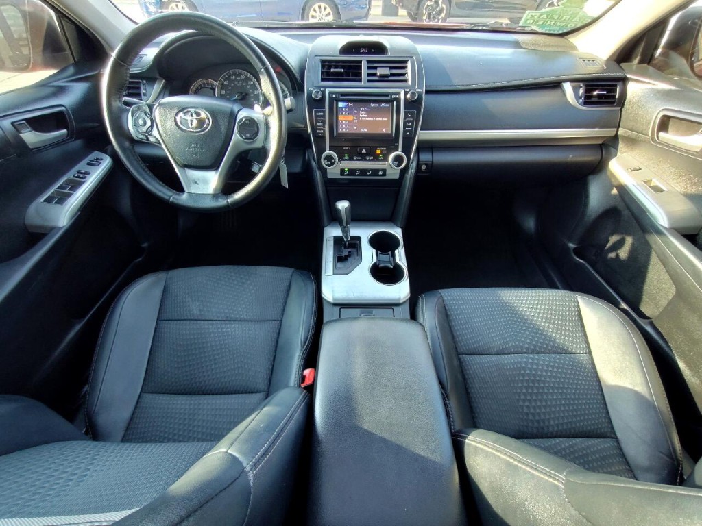 2012 Toyota Camry Image 26