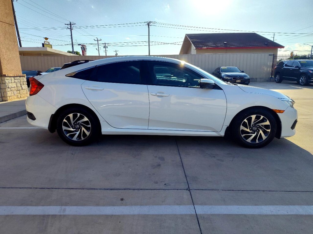 2016 Honda Civic Image 4