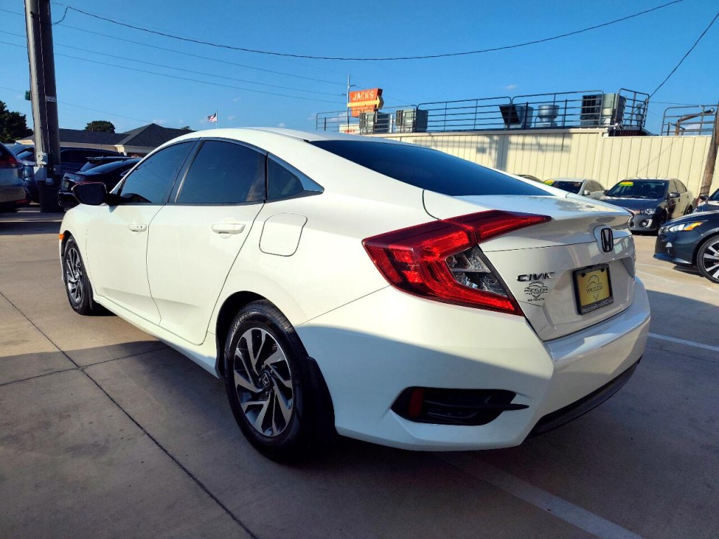 2016 Honda Civic Image 7