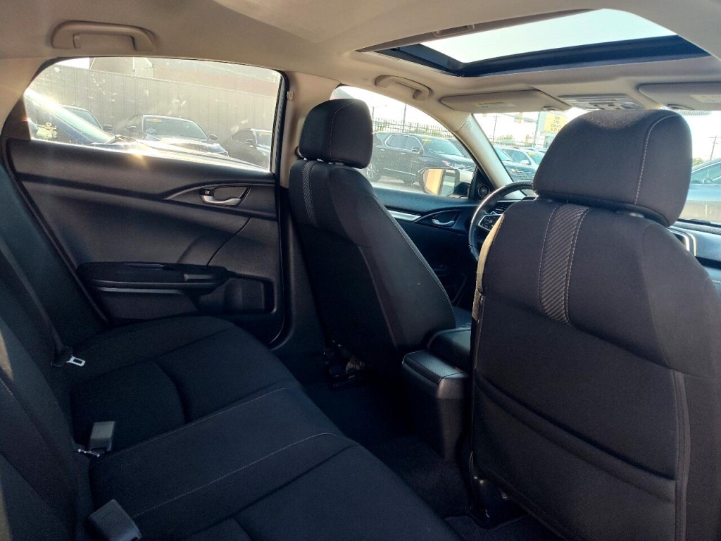 2016 Honda Civic Image 30