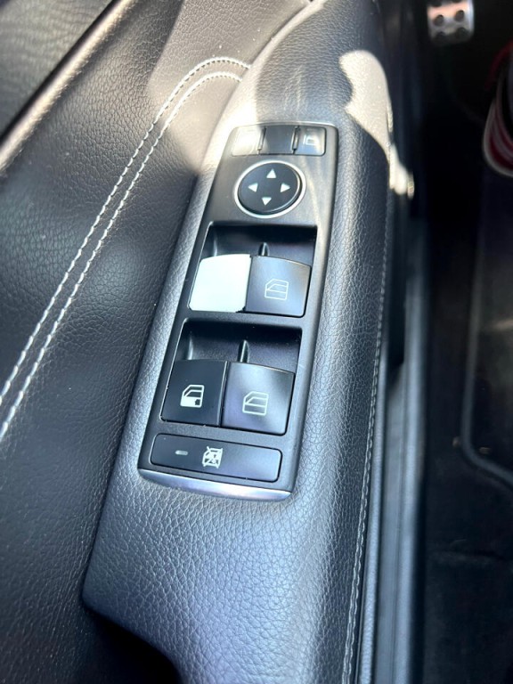 2014 Mercedes-Benz E-Class Image 30