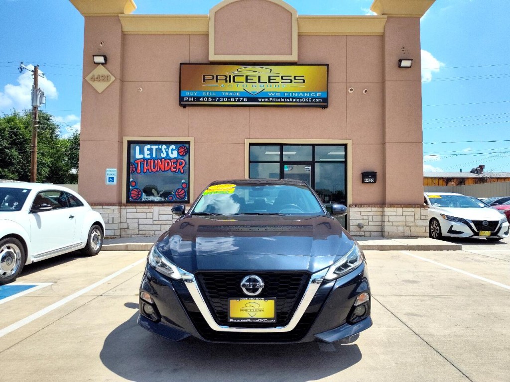 2019 Nissan Altima Image 2