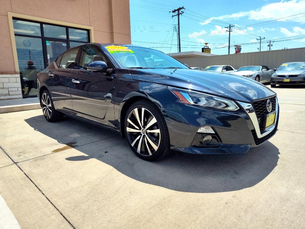 2019 Nissan Altima Image 9