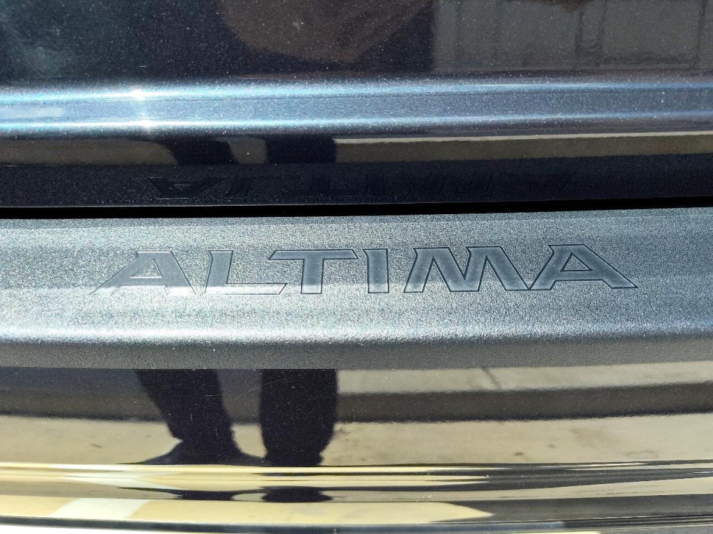 2019 Nissan Altima Image 12