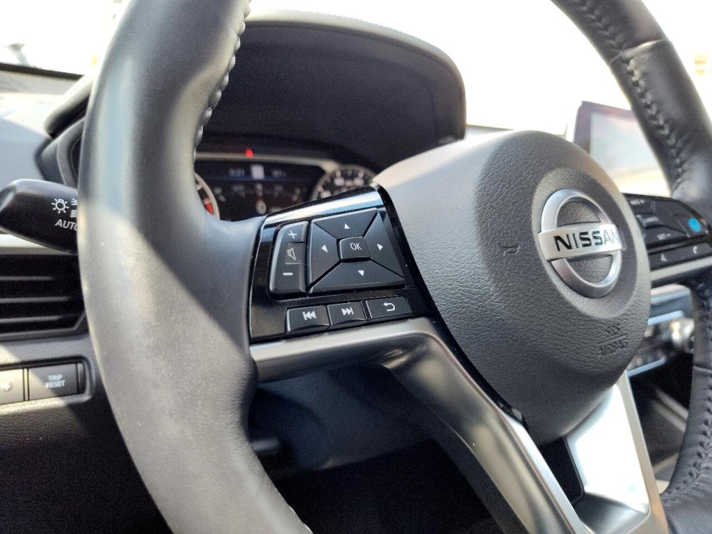 2019 Nissan Altima Image 19