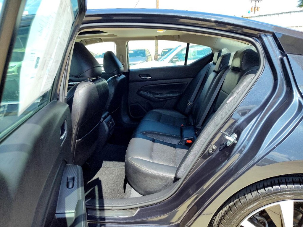 2019 Nissan Altima Image 26