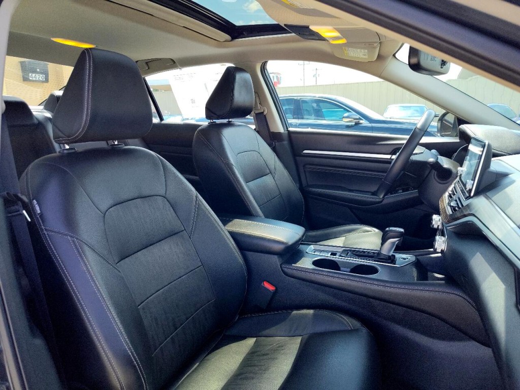 2019 Nissan Altima Image 36
