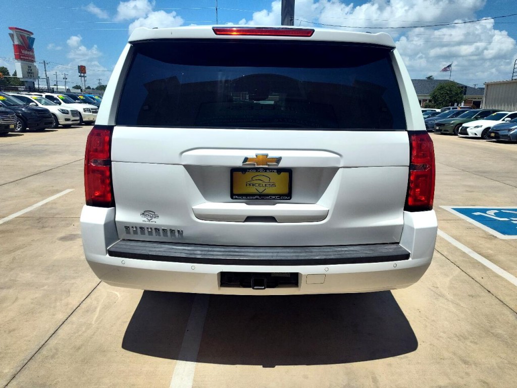 2020 Chevrolet Suburban Image 6