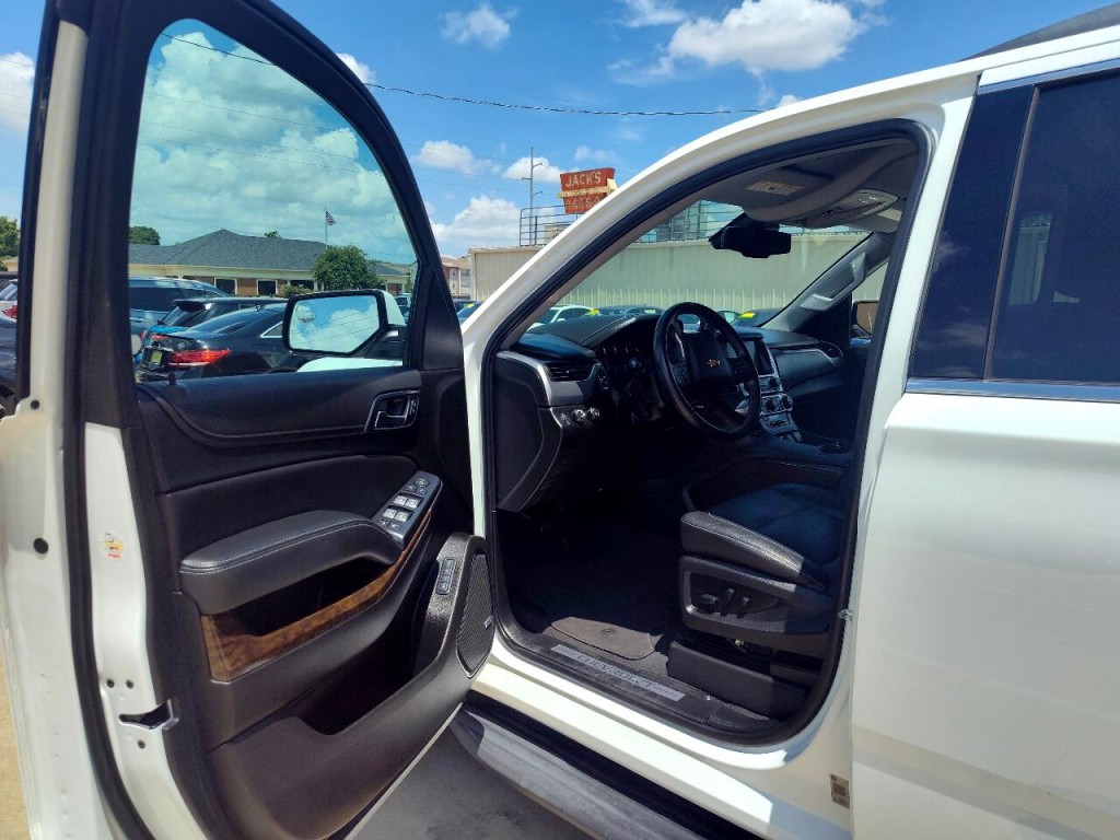 2020 Chevrolet Suburban Image 10