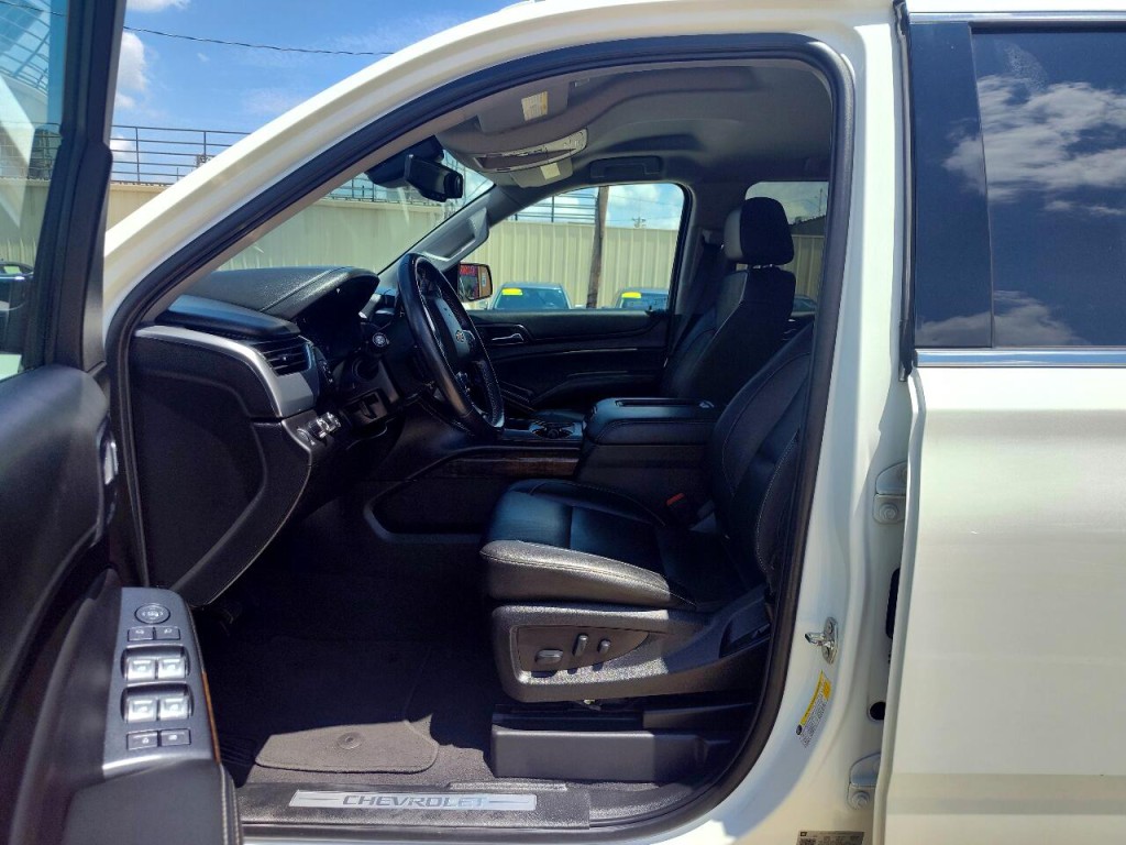 2020 Chevrolet Suburban Image 12