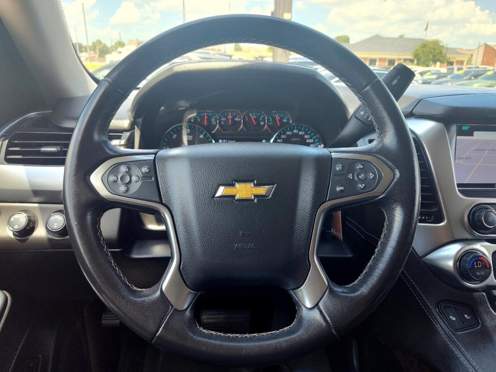 2020 Chevrolet Suburban Image 14