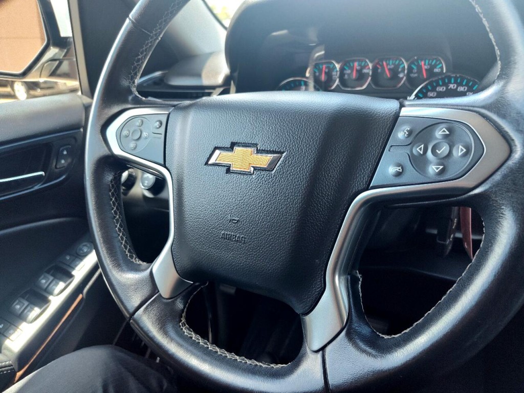 2020 Chevrolet Suburban Image 16