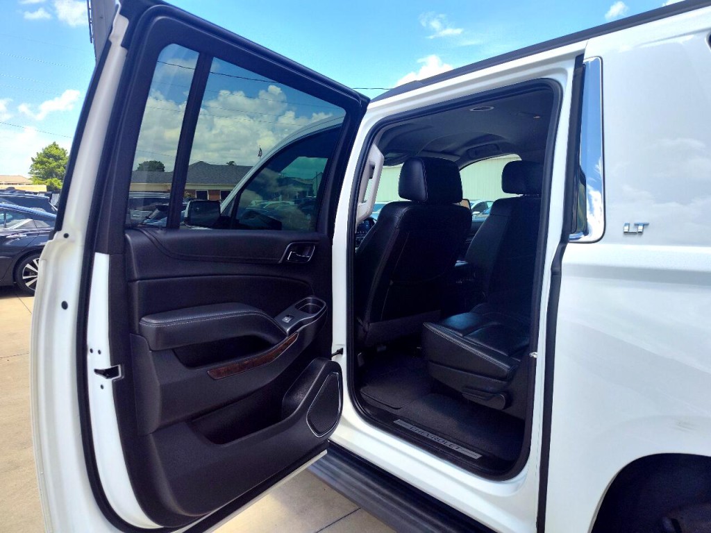 2020 Chevrolet Suburban Image 28