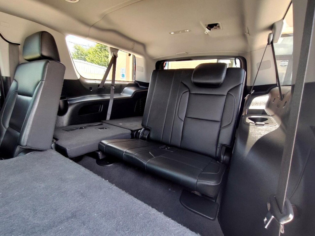 2020 Chevrolet Suburban Image 32