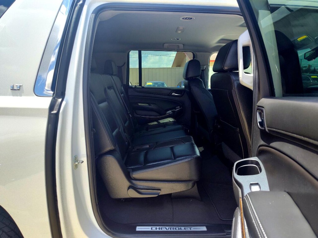 2020 Chevrolet Suburban Image 38