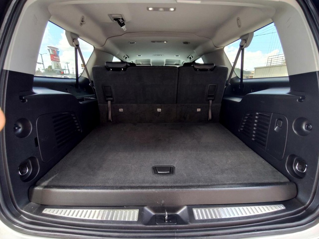 2020 Chevrolet Suburban Image 43