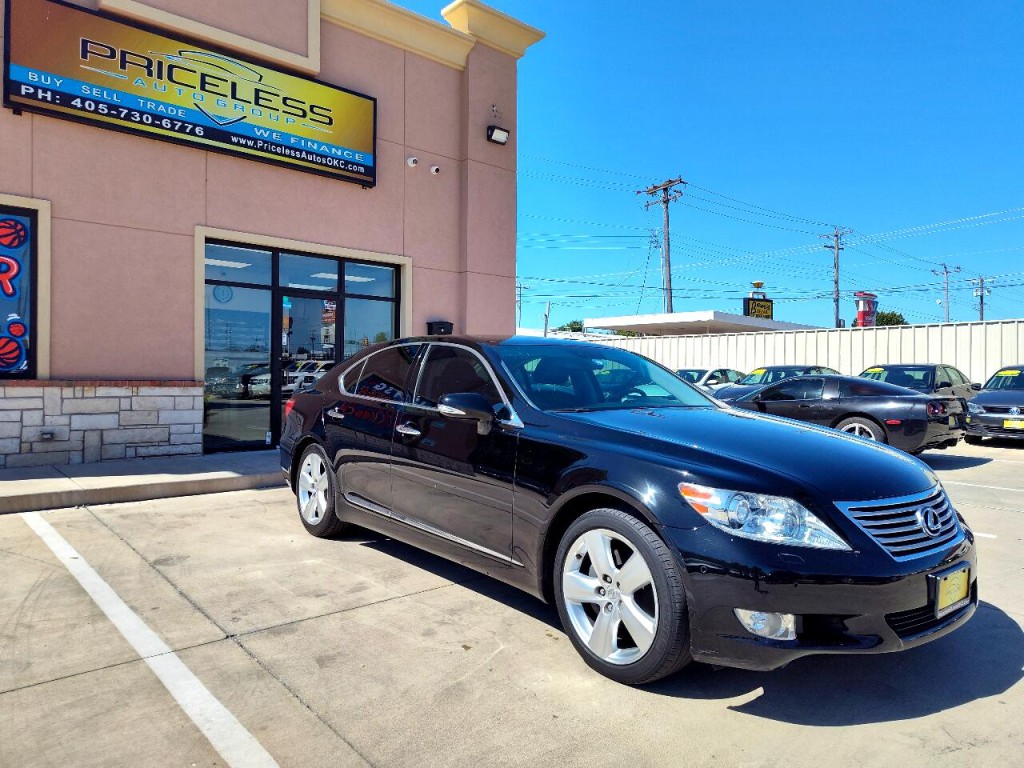 2011 Lexus LS 460 Image 3