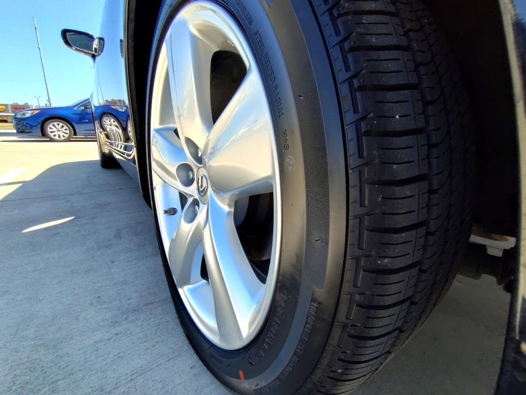 2011 Lexus LS 460 Image 11