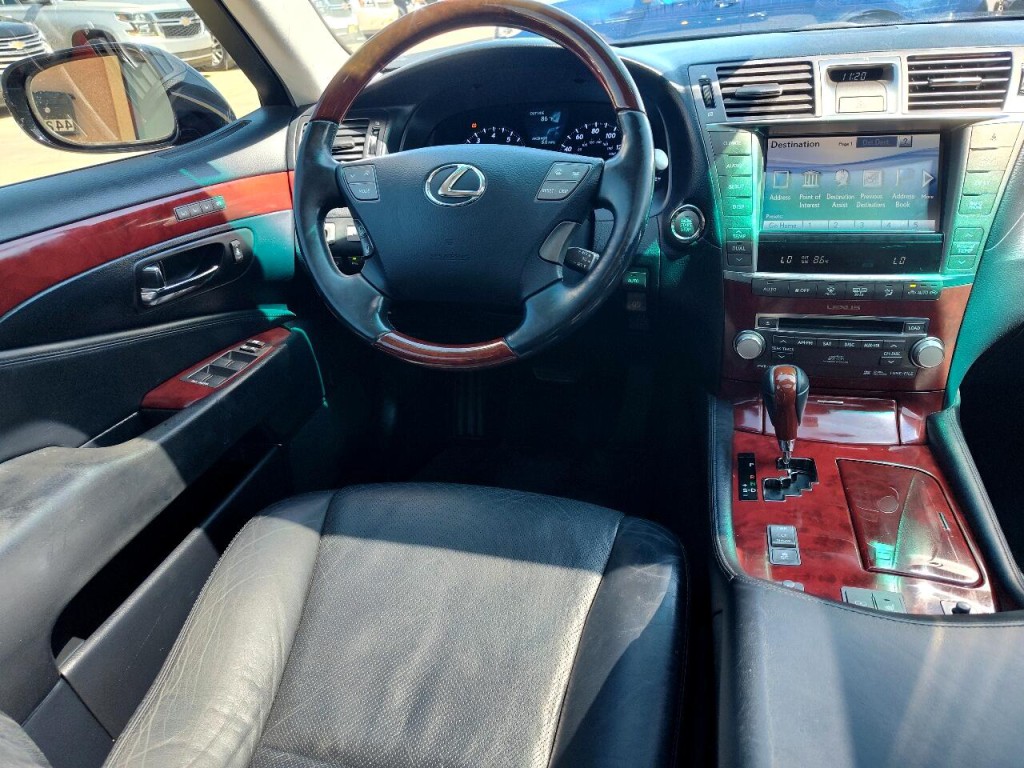 2011 Lexus LS 460 Image 29