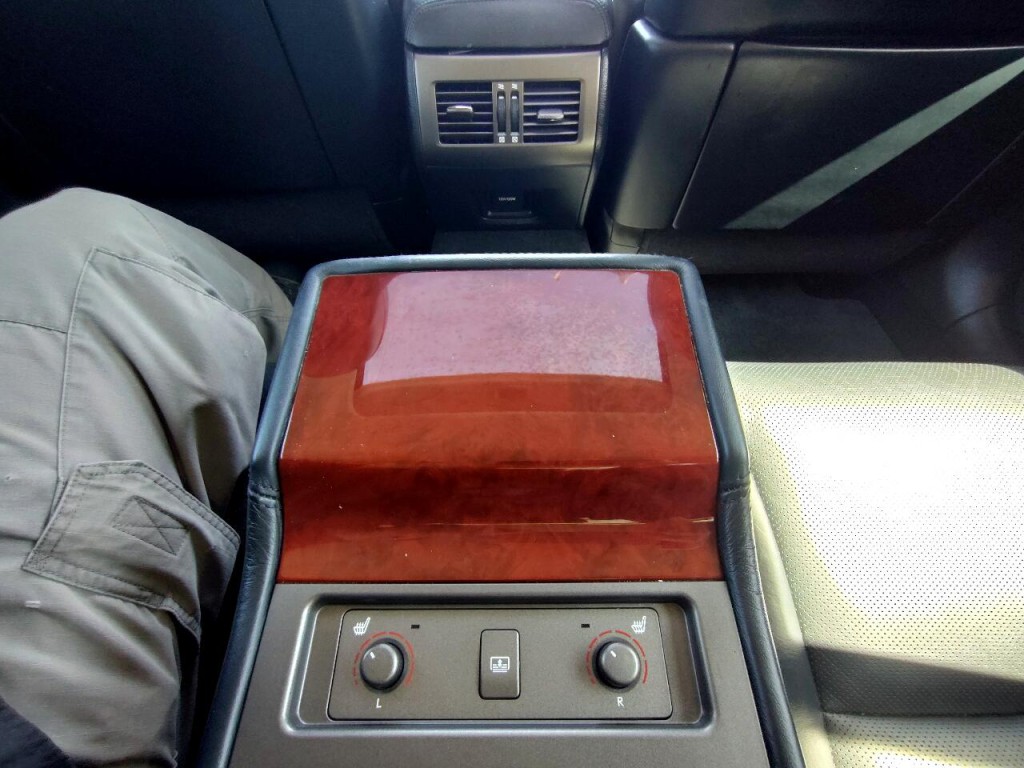 2011 Lexus LS 460 Image 30