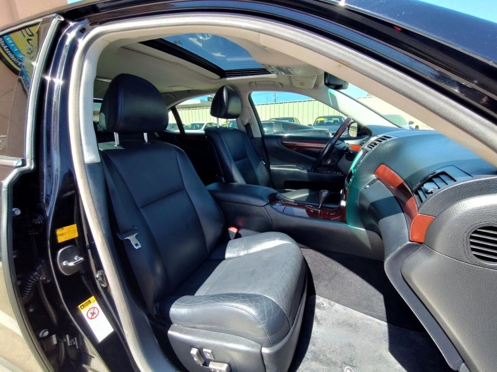2011 Lexus LS 460 Image 39