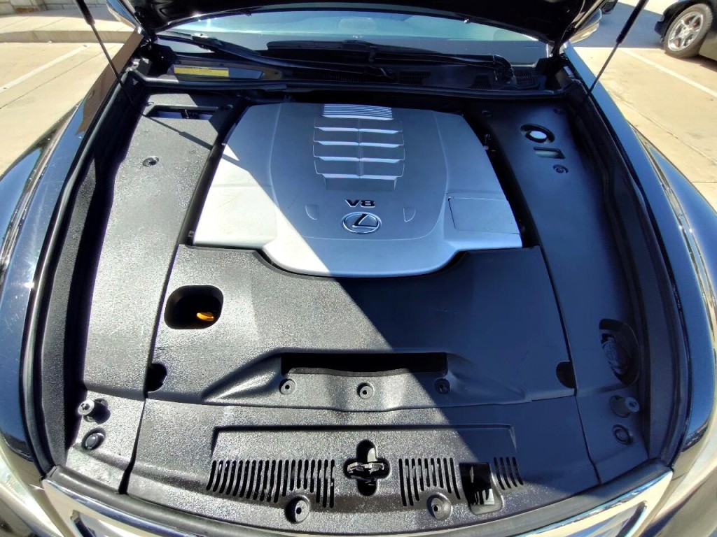 2011 Lexus LS 460 Image 42