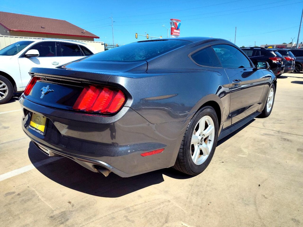 2017 Ford Mustang Image 5