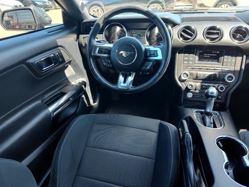 2017 Ford Mustang Image 27