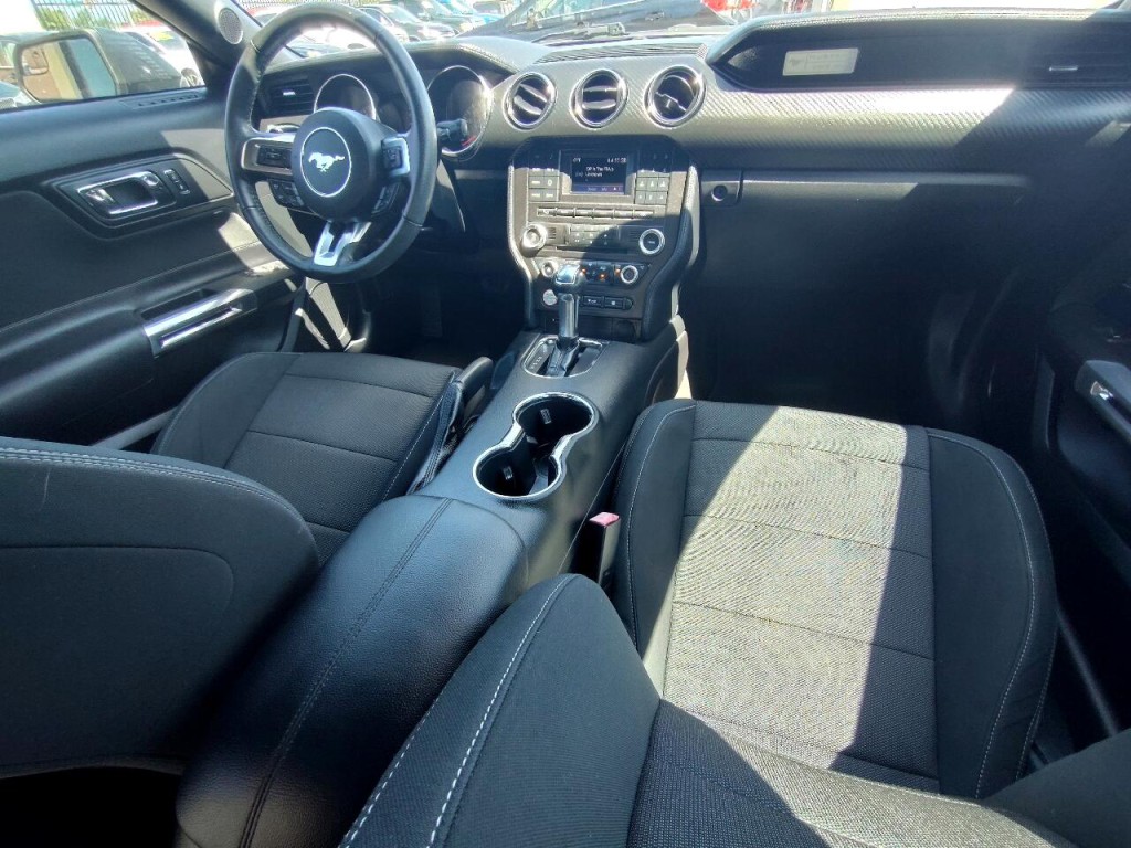 2017 Ford Mustang Image 29