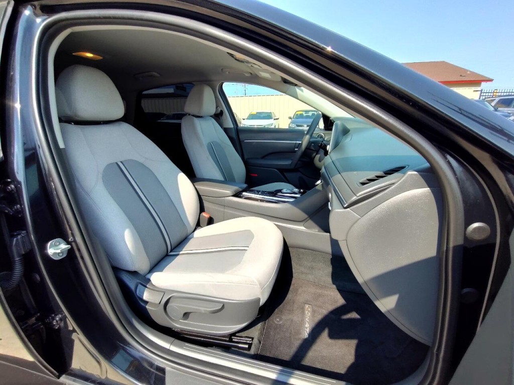 2021 Hyundai Sonata Image 38