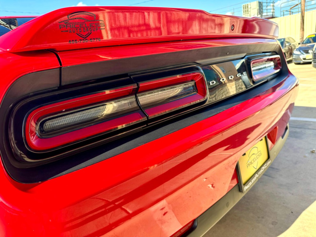 2019 Dodge Challenger Image 12