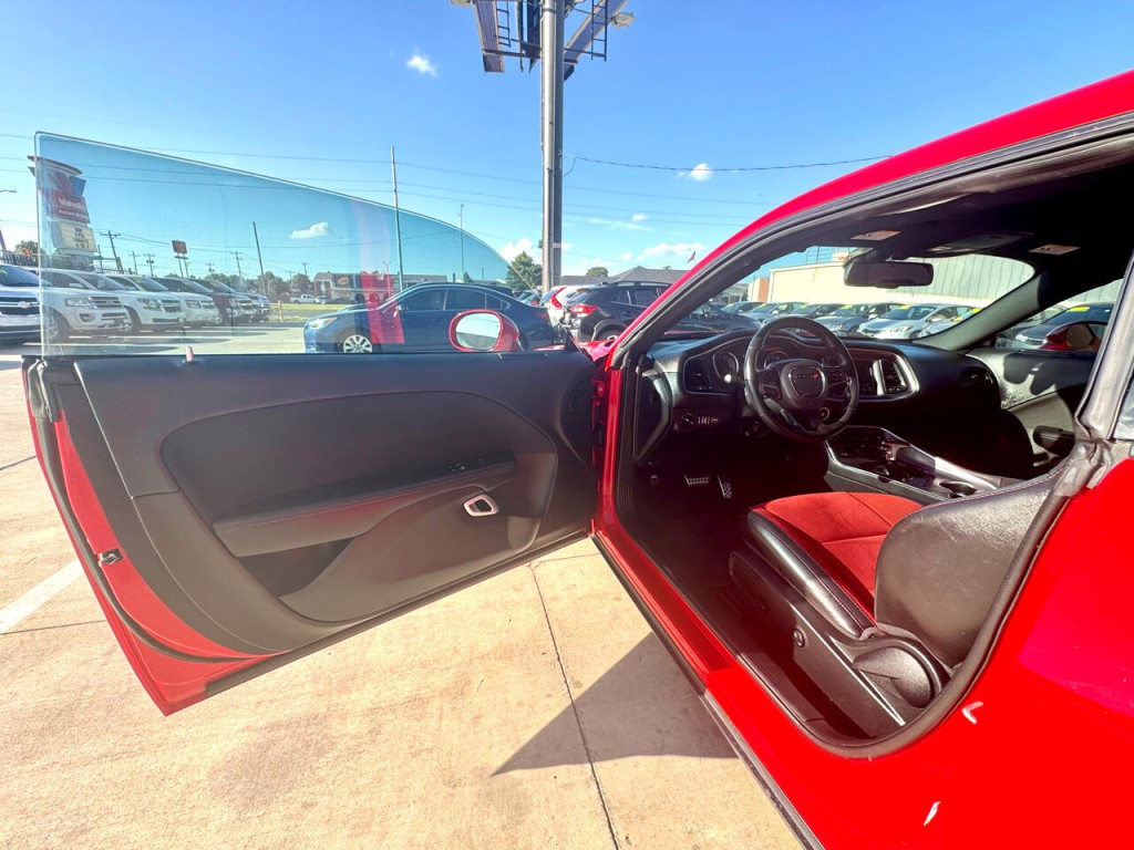 2019 Dodge Challenger Image 14