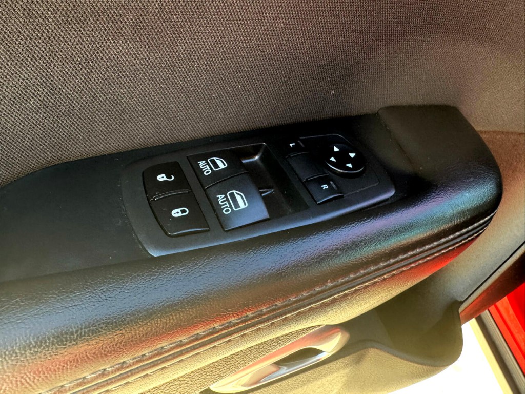 2019 Dodge Challenger Image 15